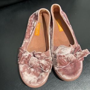 Rocket Dog pink velvet girls flat